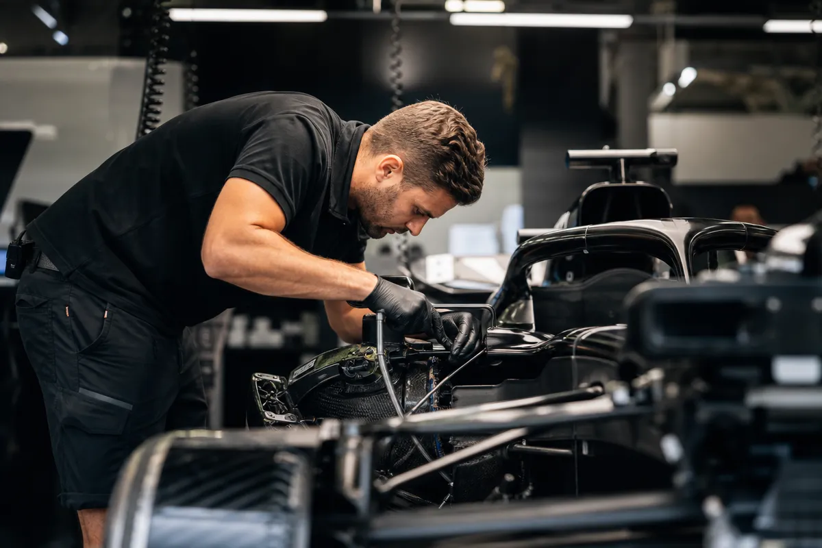 Hvordan bliver man Formel 1-mekaniker?